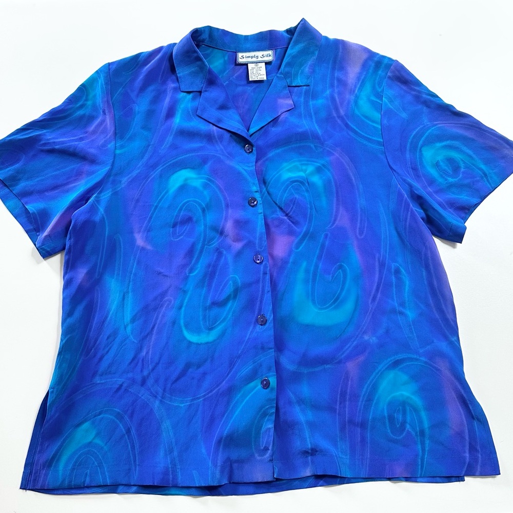 Vintage Y2K 100% Silk Patterned Button-Up by Simply Silk